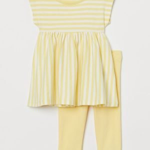 H&M baby 2-piece outfit (2-4M)