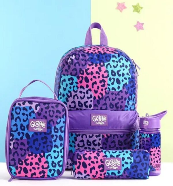 Giggle by smiggle  4-piece bag