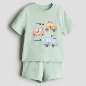 H&M sweatshirt with shorts