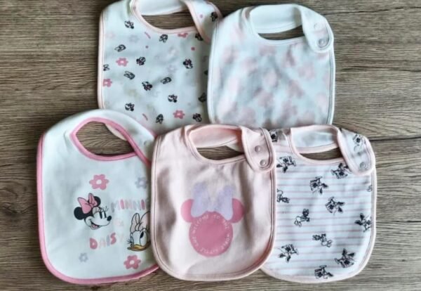 Primark 5 pack minnie mouse bibs - Image 2