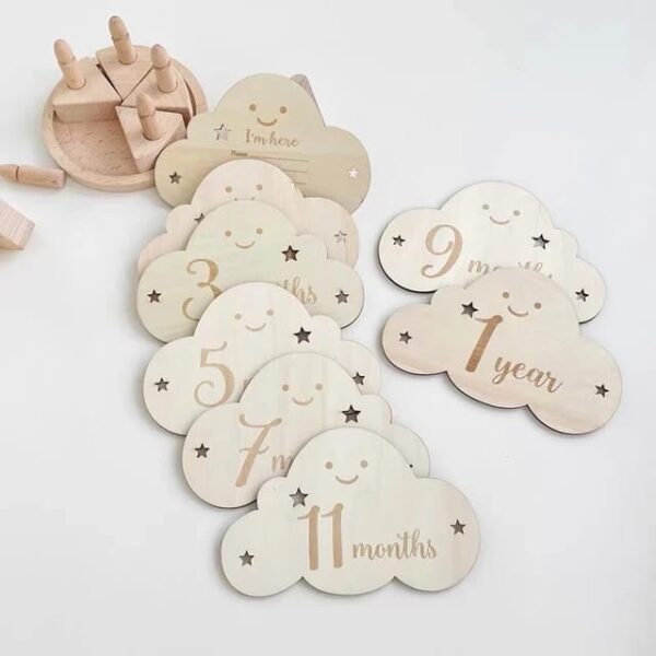 baby 1-12 month wooden cloud milestones , double sided beige - Image 2