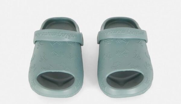 Primark baby shoes (uk 8 eur 25-26)