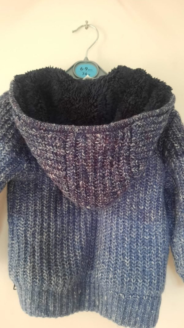 Primark blue baby sweater - Image 2