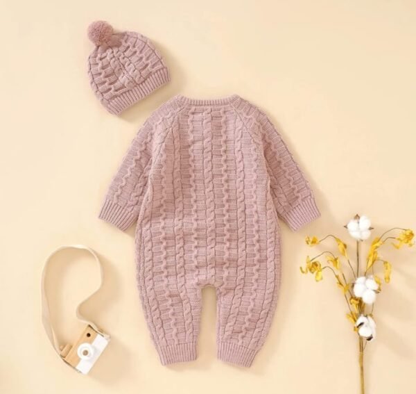 Shein baby 2-piece knitted outfit with cap - Image 2