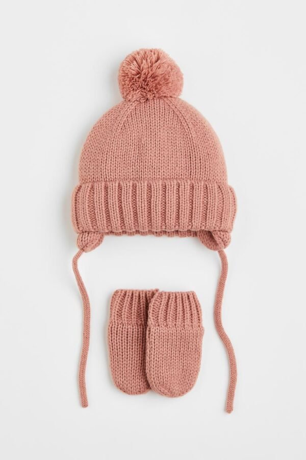 H&M baby pink knitted hat with mittens  (9-12m) - Image 2